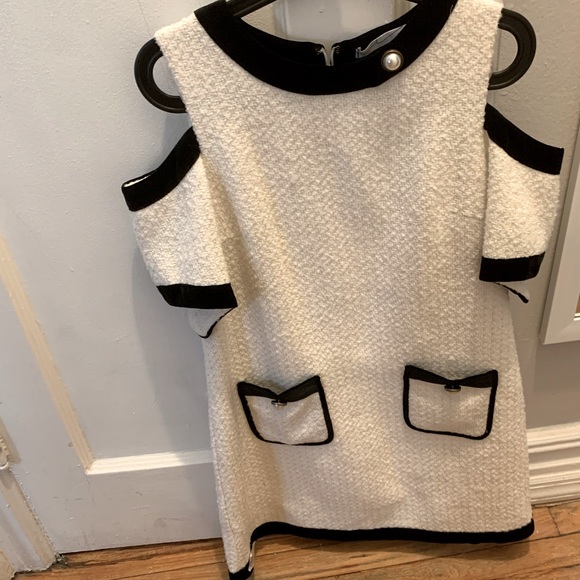 White black , channel vibe dress ,brain new - Picture 3 of 9